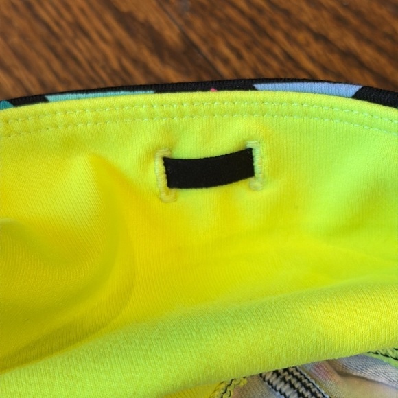 VSX Victoria's Secret Sport Knockout Leggings Size S Short Black Multicolor - Picture 4 of 6